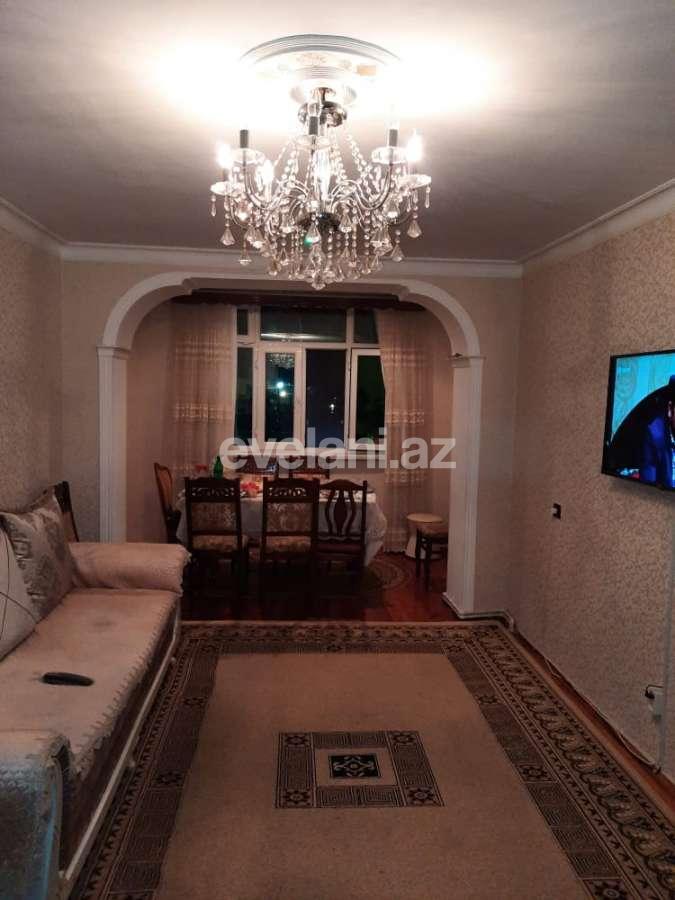 Satılır, köhnə tikili, 3 otaqlı, 110 m², Bakıxanov q.