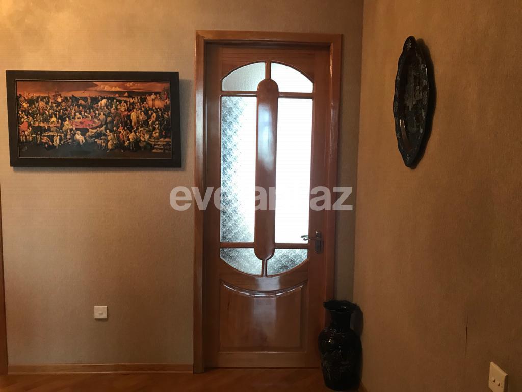 Sale, old building, 3 room, 95 m², Elmlar Akademiyası m.