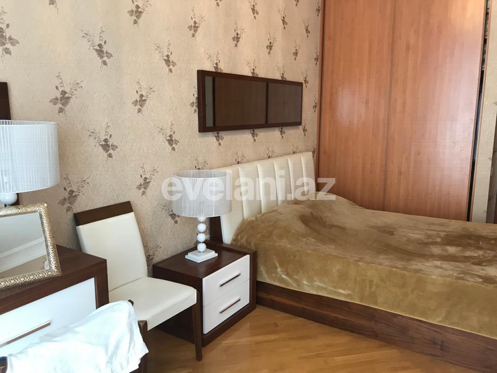 Sale, old building, 3 room, 95 m², Elmlar Akademiyası m.