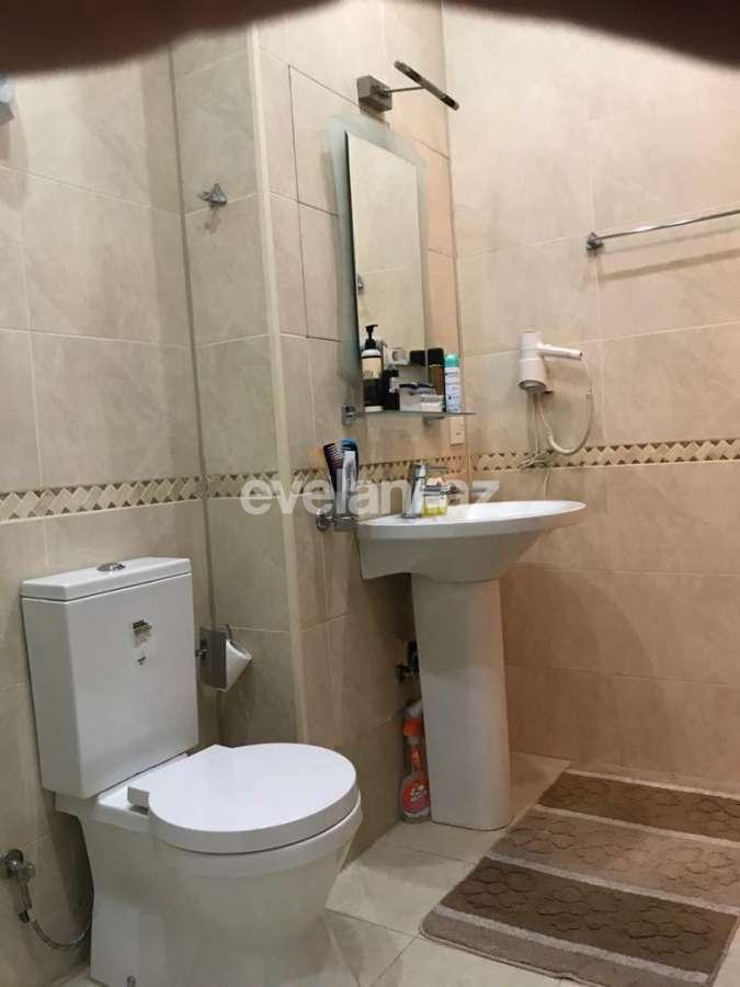 Sale, old building, 3 room, 95 m², Elmlar Akademiyası m.