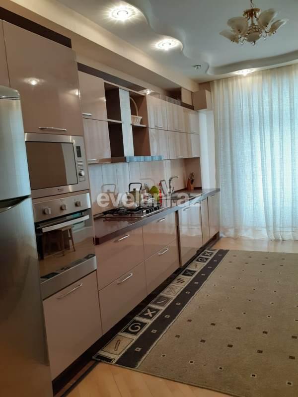 Kirayə verilir, yeni tikili, 3 otaqlı, 160 m², Şah İsmayıl Xətai m.