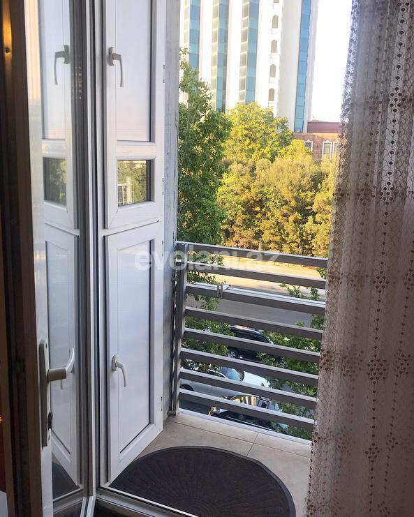 Sale, old building, 2 room, 70 m², Yasamal r.