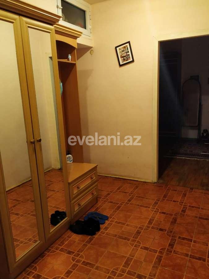 Sale, old building, 4 room, 100 m², Inshaatchilar m.