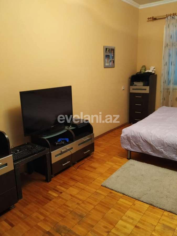 Sale, old building, 4 room, 100 m², Inshaatchilar m.