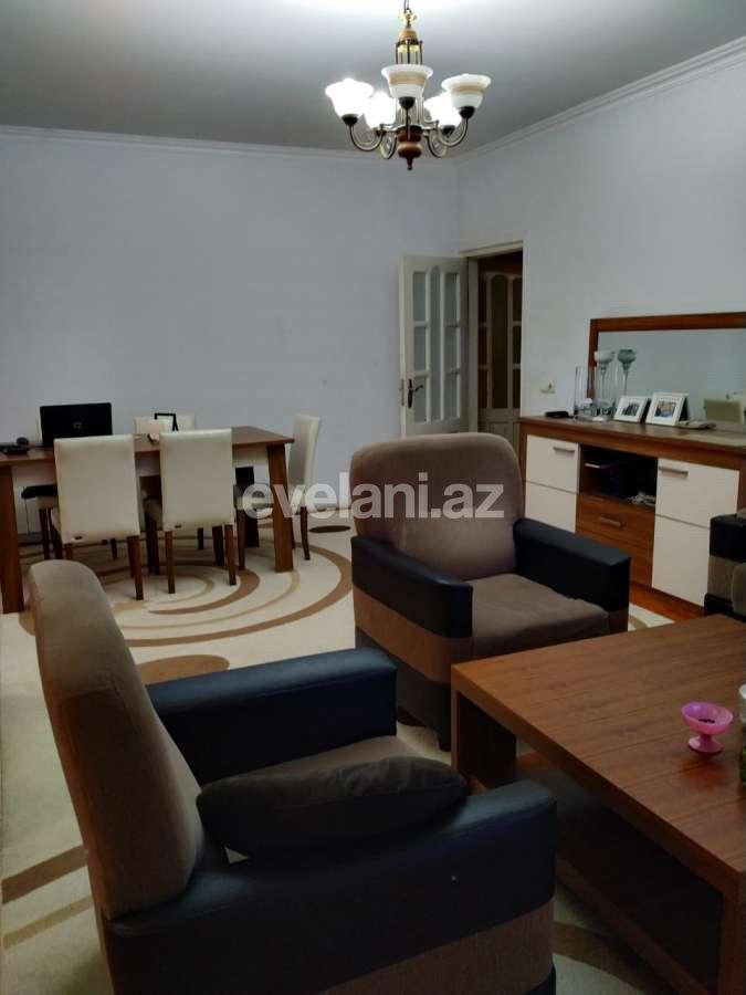 Sale, old building, 4 room, 100 m², Inshaatchilar m.