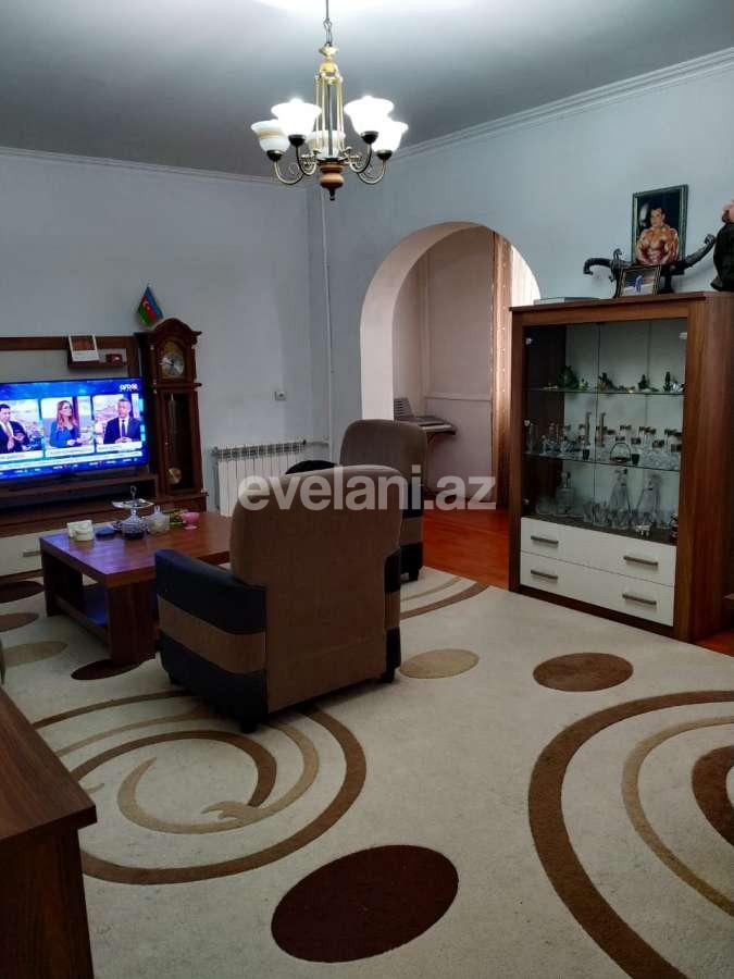 Sale, old building, 4 room, 100 m², Inshaatchilar m.