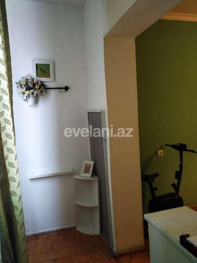 Sale, old building, 4 room, 100 m², Inshaatchilar m.