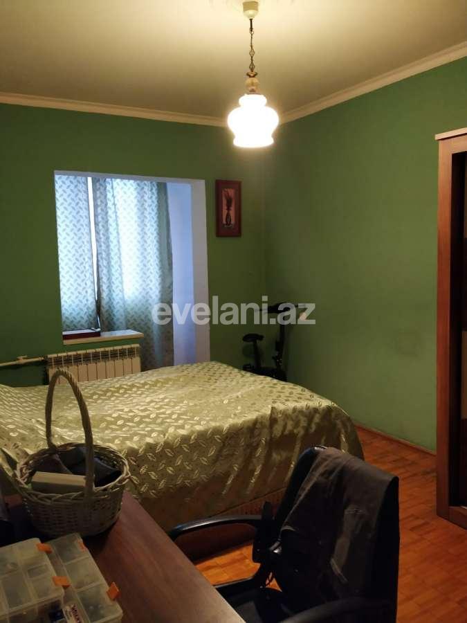 Sale, old building, 4 room, 100 m², Inshaatchilar m.