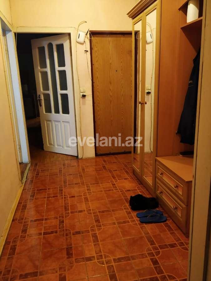 Sale, old building, 4 room, 100 m², Inshaatchilar m.