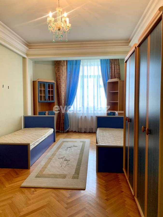 Продаётся, новостройка, 3-комнаты, 151.3 m², Ясамальский r.