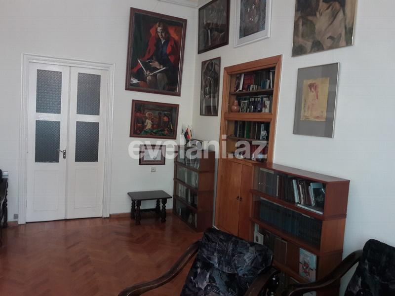 Sale, old building, 4 room, 110 m², 28 may m.