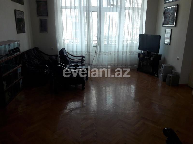 Sale, old building, 4 room, 110 m², 28 may m.