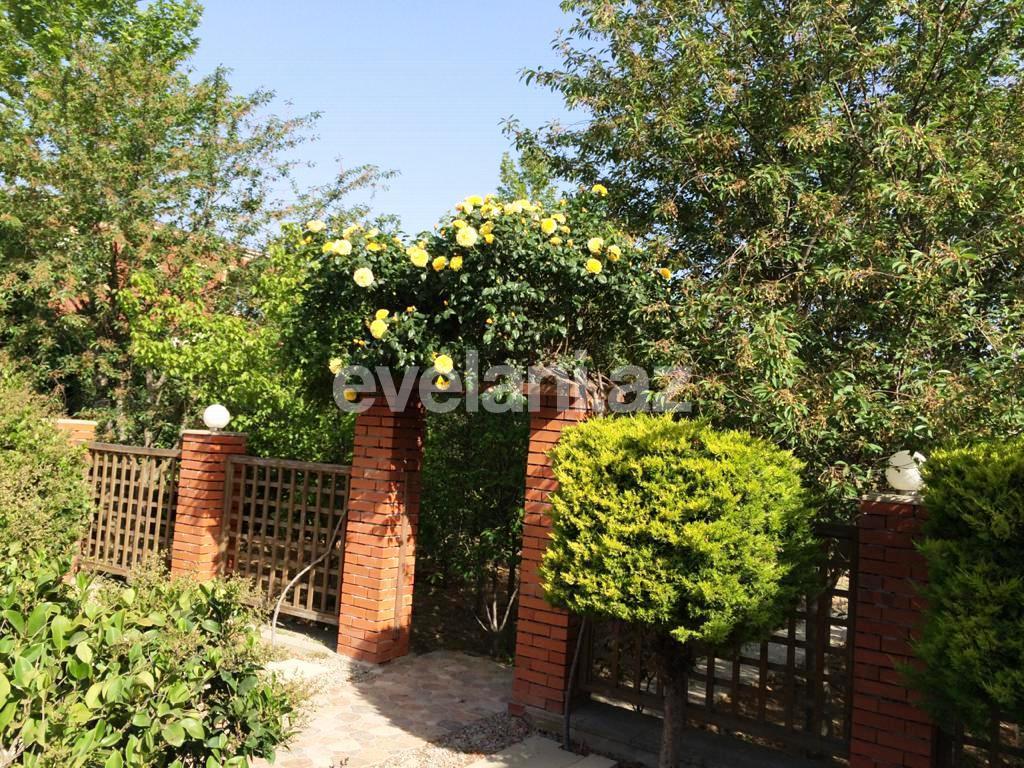 Satılır, həyət evi / bağ, 5 otaqlı, 200 m², Novxanı q.