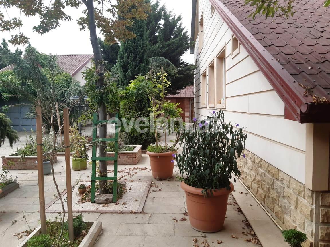 Satılır, həyət evi / bağ, 5 otaqlı, 200 m², Novxanı q.