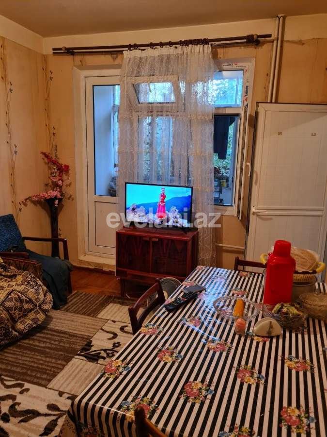Satılır, köhnə tikili, 2 otaqlı, 55 m², 3-cü mikrorayon q.