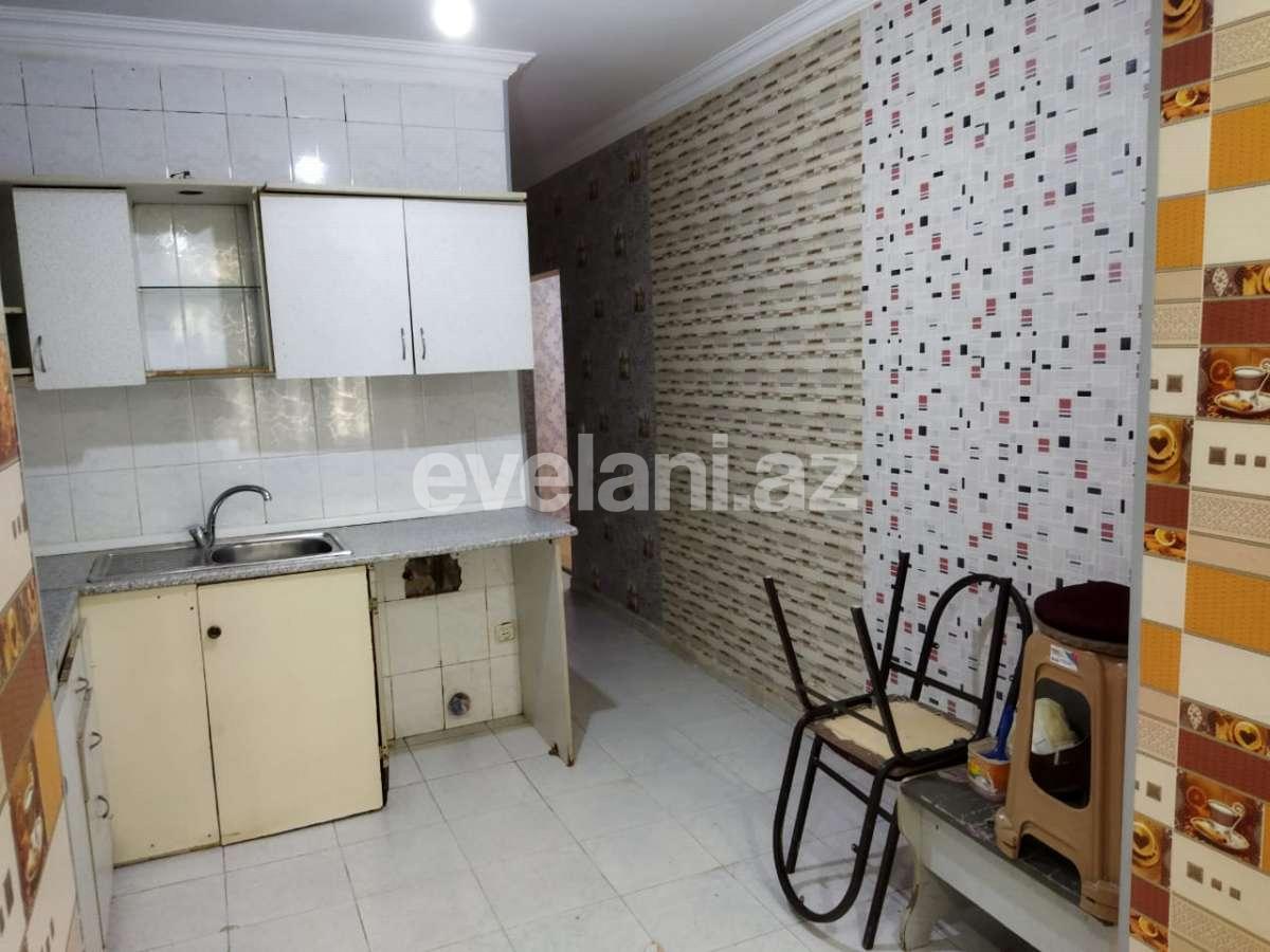 Satılır, köhnə tikili, 2 otaqlı, 65 m², İnşaatçılar m.