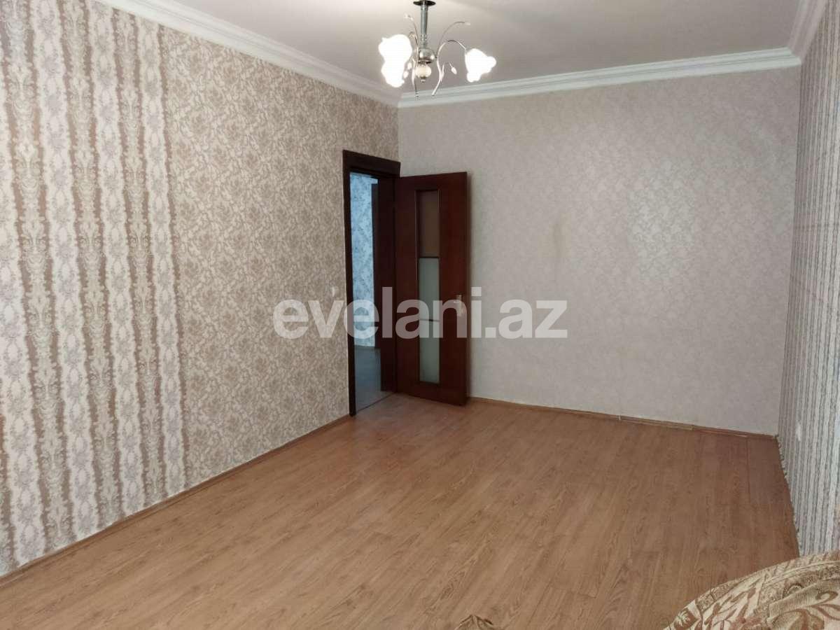 Satılır, köhnə tikili, 2 otaqlı, 65 m², İnşaatçılar m.