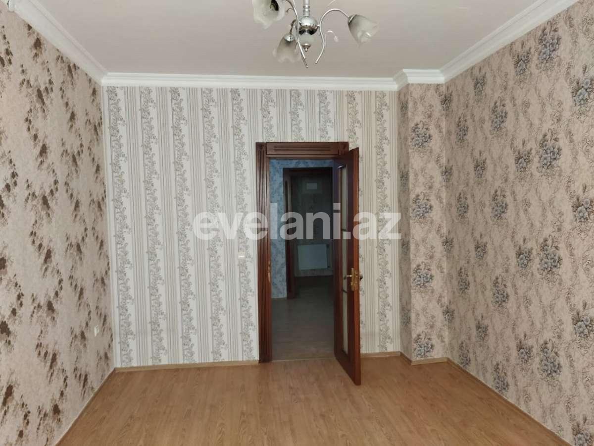 Satılır, köhnə tikili, 2 otaqlı, 65 m², İnşaatçılar m.