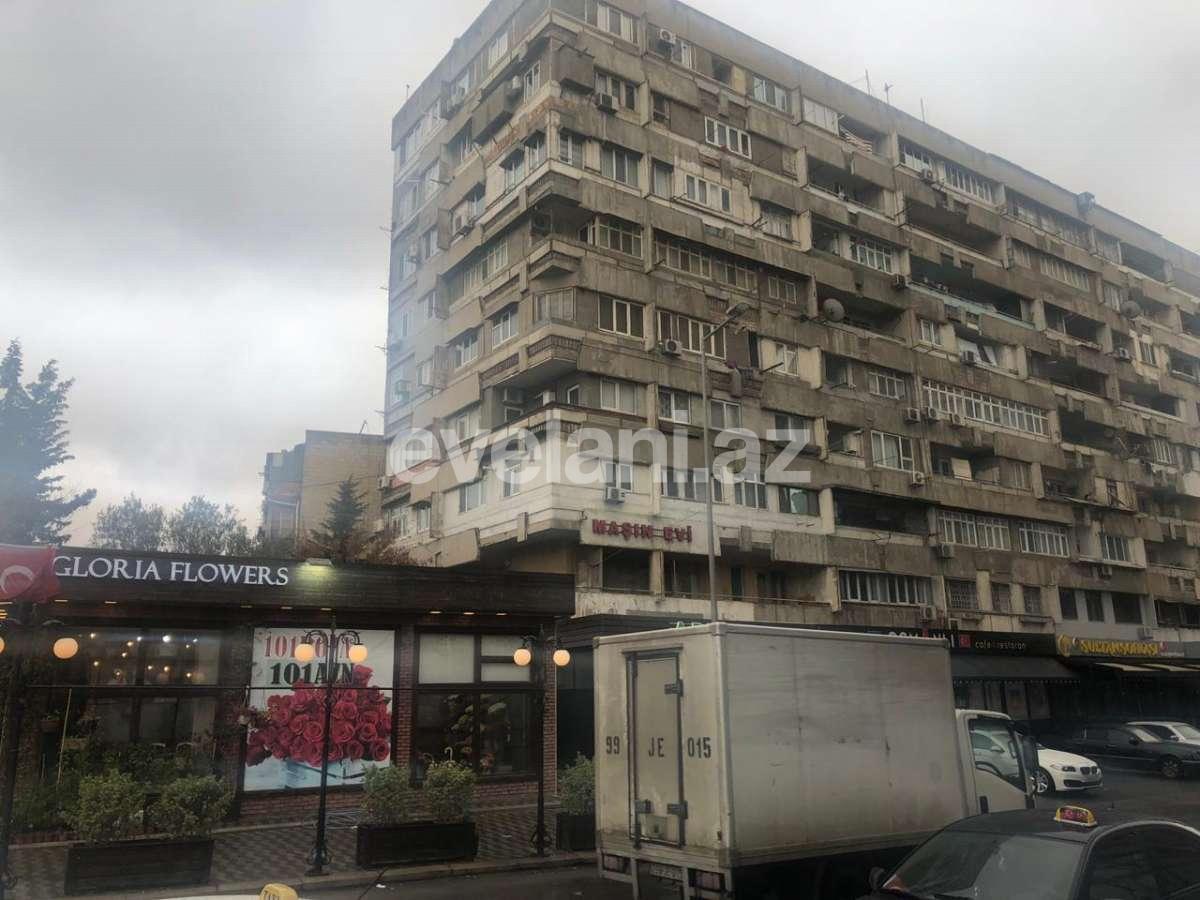 Satılır, köhnə tikili, 3 otaqlı, 77 m², Gənclik m.
