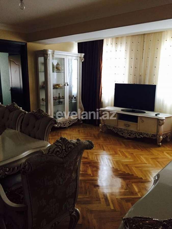 Satılır, köhnə tikili, 3 otaqlı, 77 m², Gənclik m.