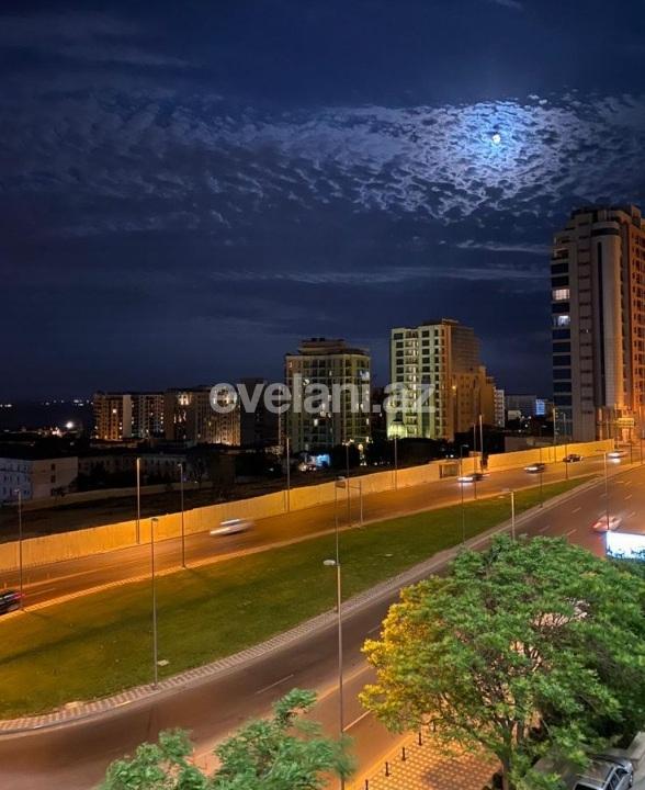 Satılır, köhnə tikili, 4 otaqlı, 100 m², Yasamal r.