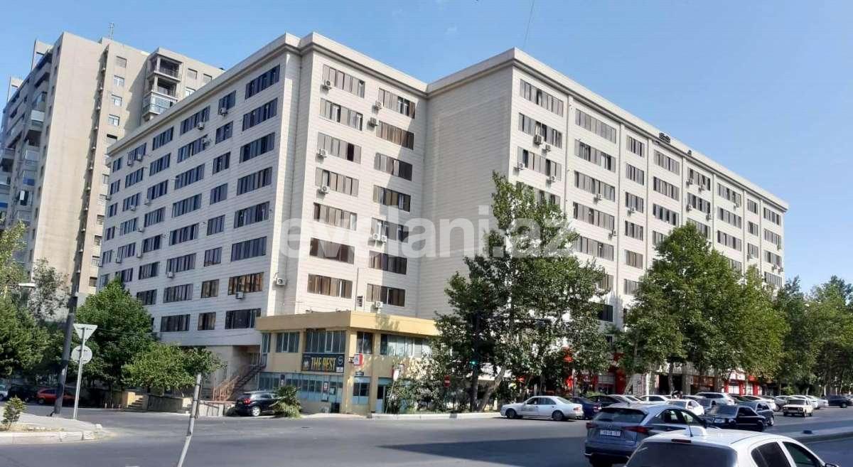 Satılır, köhnə tikili, 3 otaqlı, 100 m², Elmlər Akademiyası m.