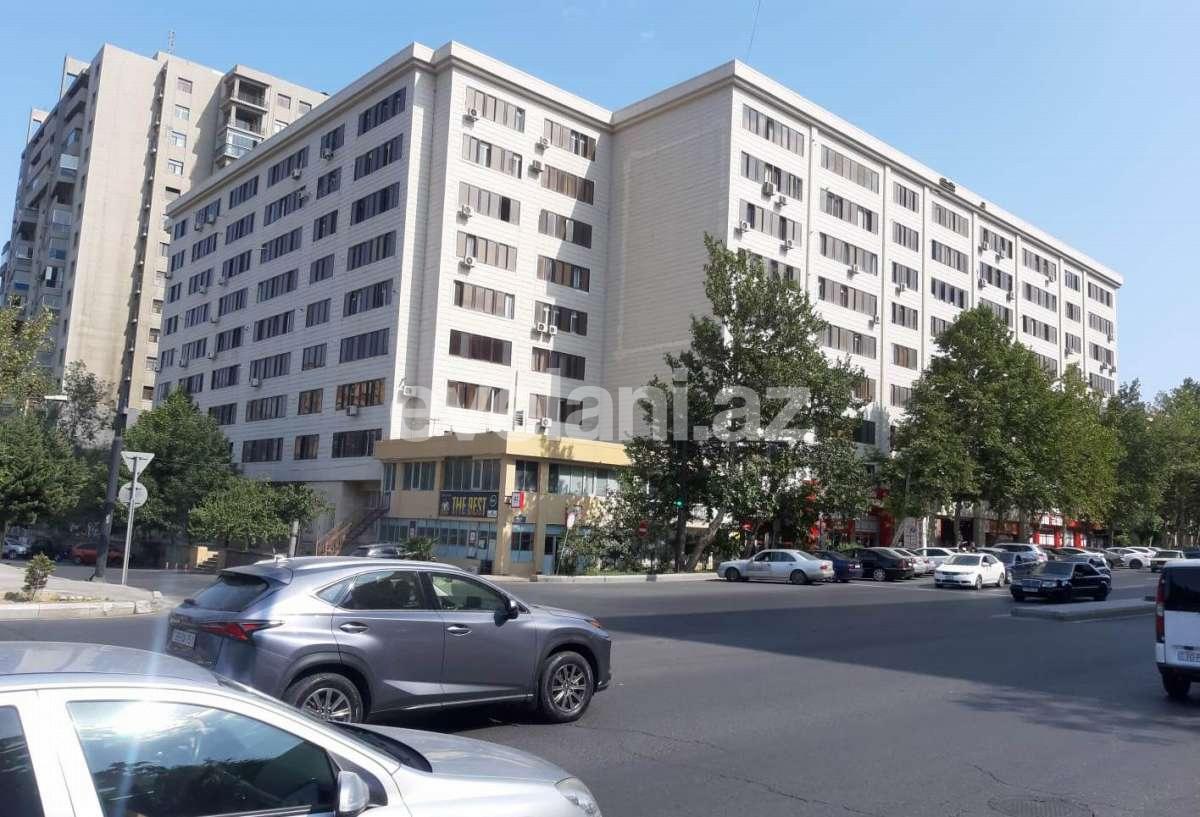 Satılır, köhnə tikili, 3 otaqlı, 100 m², Elmlər Akademiyası m.