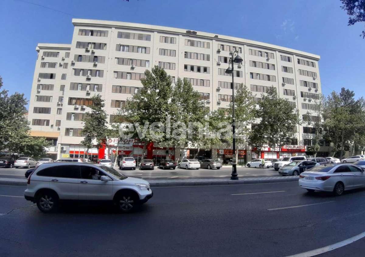 Satılır, köhnə tikili, 3 otaqlı, 100 m², Elmlər Akademiyası m.