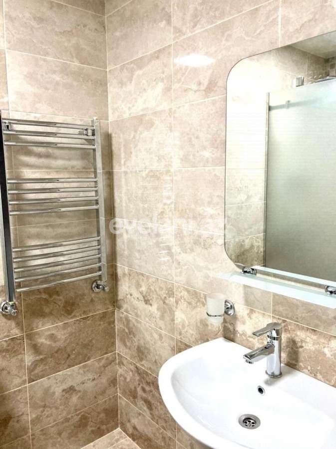 Satılır, yeni tikili, 2 otaqlı, 60 m², Elmlər Akademiyası m.