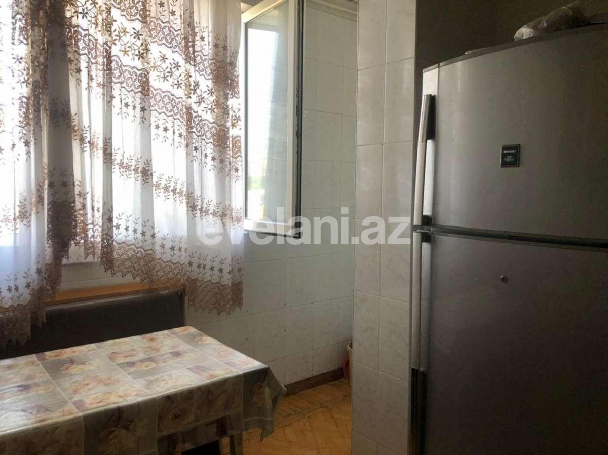 Satılır, köhnə tikili, 5 otaqlı, 100 m², Azadlıq prospekti m.