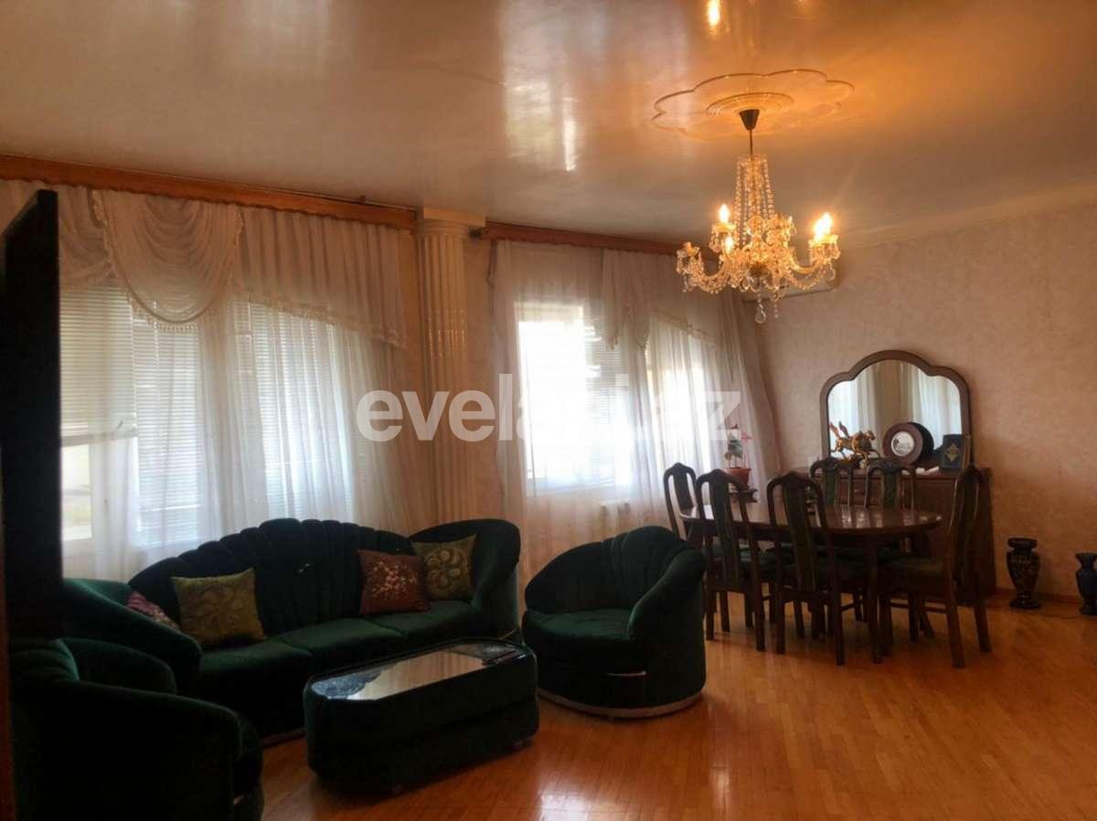 Satılır, köhnə tikili, 5 otaqlı, 100 m², Azadlıq prospekti m.