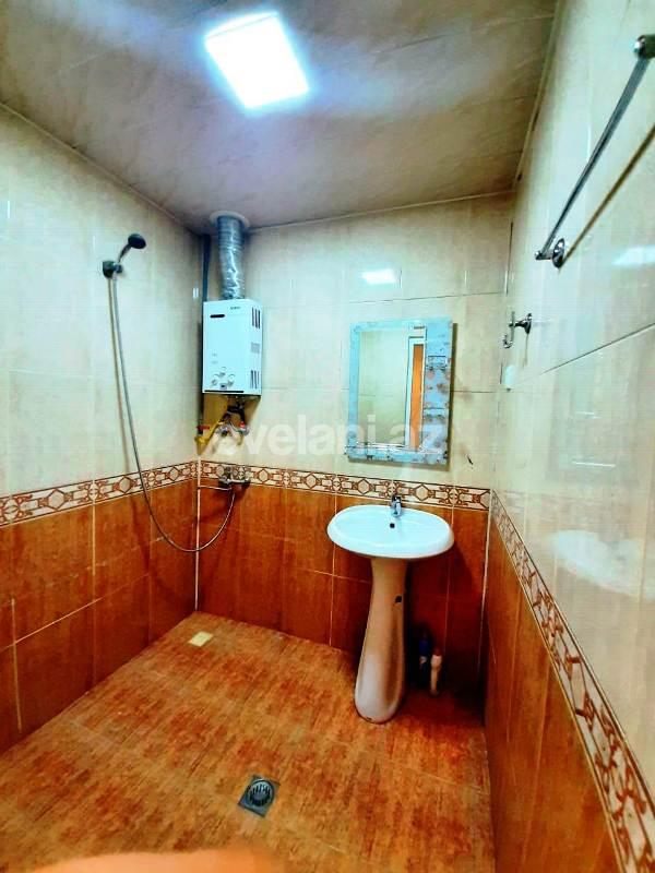 Satılır, köhnə tikili, 2 otaqlı, 60 m², Xalqlar Dostluğu m.