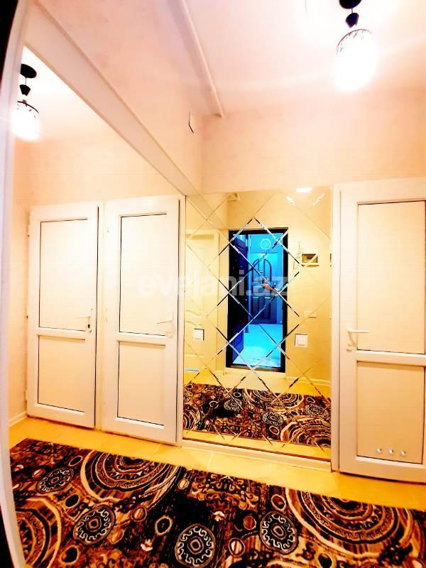 Satılır, köhnə tikili, 2 otaqlı, 60 m², Xalqlar Dostluğu m.