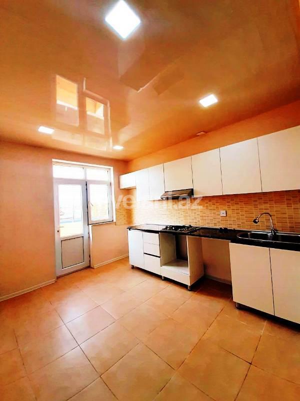 Satılır, köhnə tikili, 2 otaqlı, 60 m², Xalqlar Dostluğu m.