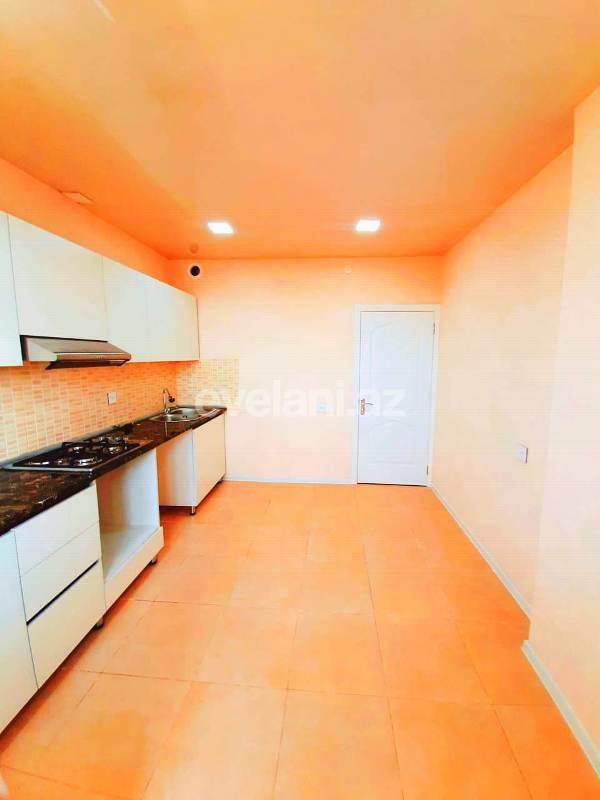 Satılır, köhnə tikili, 2 otaqlı, 60 m², Xalqlar Dostluğu m.