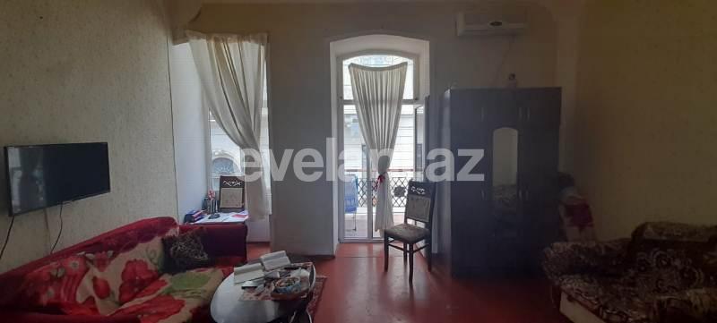 Sale, old building, 1 room, 35 m², Sabail r.