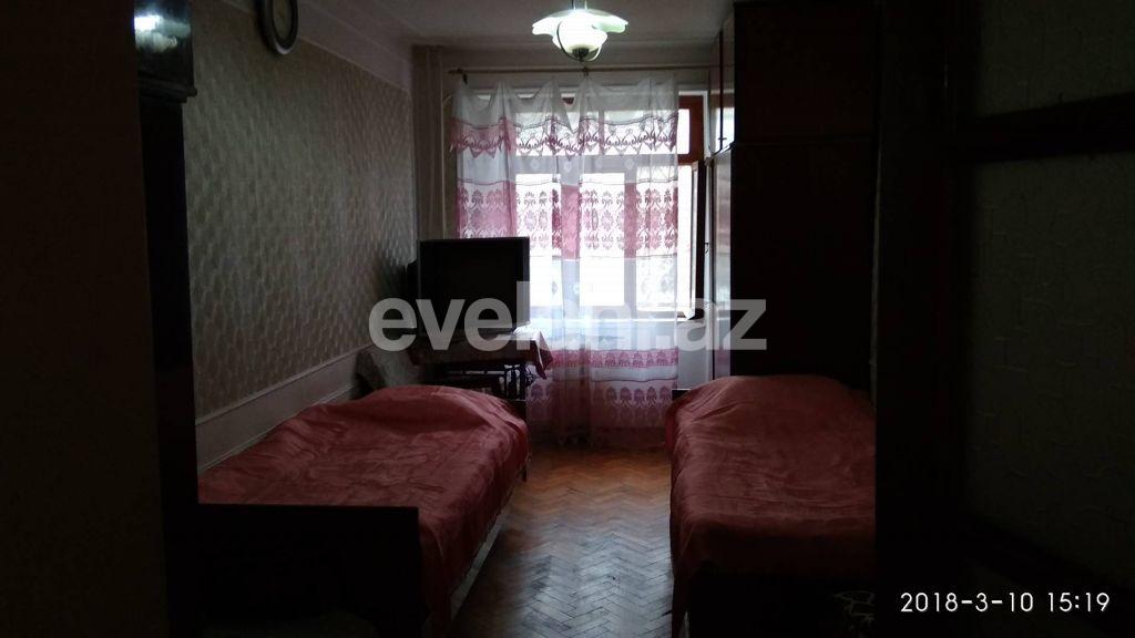 Sale, old building, 2 room, 45 m², Nizami m.