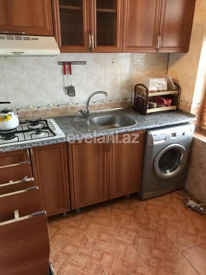 Kirayə verilir, yeni tikili, 2 otaqlı, 50 m², İnşaatçılar m.