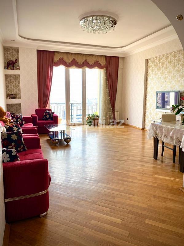 Satılır, yeni tikili, 4 otaqlı, 184 m², 28 may m.