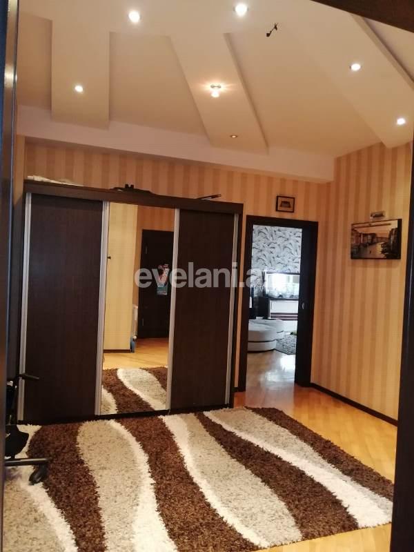 Satılır, yeni tikili, 2 otaqlı, 100 m², 8-ci mikrorayon q.