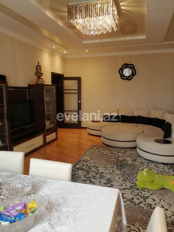 Satılır, yeni tikili, 2 otaqlı, 100 m², 8-ci mikrorayon q.