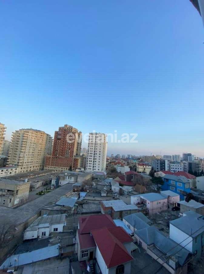 Satılır, köhnə tikili, 4 otaqlı, 85 m², 8 Noyabr m.