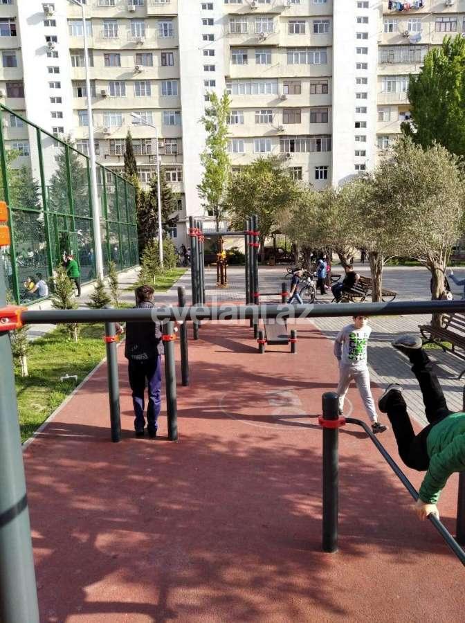 Satılır, köhnə tikili, 3 otaqlı, 100 m², Gənclik m.