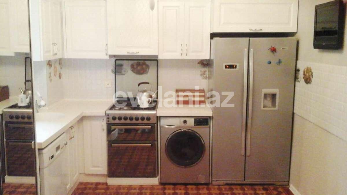 Satılır, köhnə tikili, 3 otaqlı, 100 m², Gənclik m.