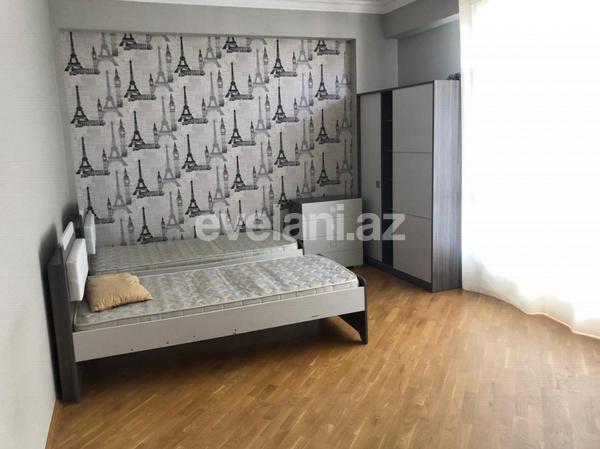 Kirayə verilir, yeni tikili, 3 otaqlı, 137 m², İnşaatçılar m.