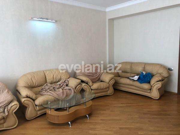 Kirayə verilir, yeni tikili, 3 otaqlı, 137 m², İnşaatçılar m.