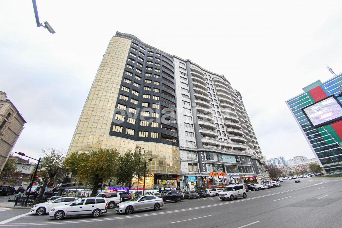 Satılır, yeni tikili, 4 otaqlı, 123 m², Nizami m.