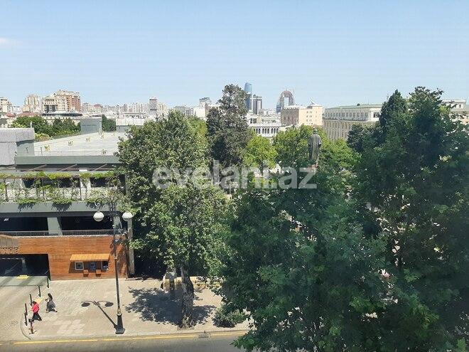 Rent, old building, 2 room, 60 m², Sabail r.