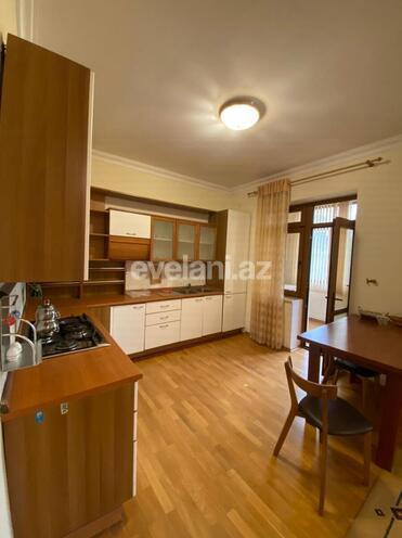 Rent, old building, 5 room, 310 m², Elmlar Akademiyası m.