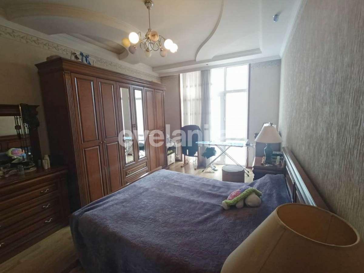 Satılır, yeni tikili, 4 otaqlı, 220 m², Şah İsmayıl Xətai m.